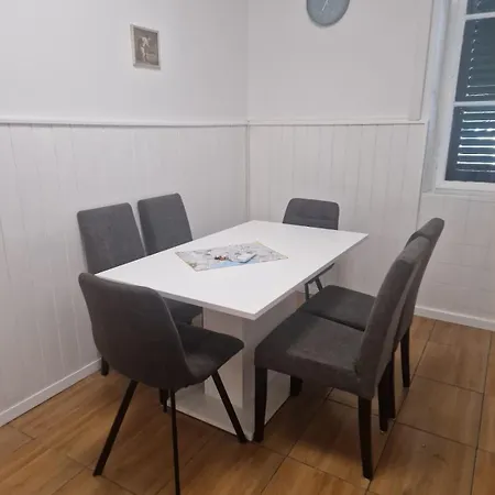 Pape Apartman *