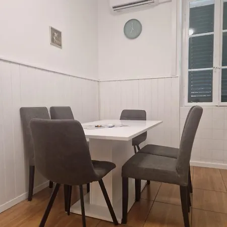 Pape 스플리트