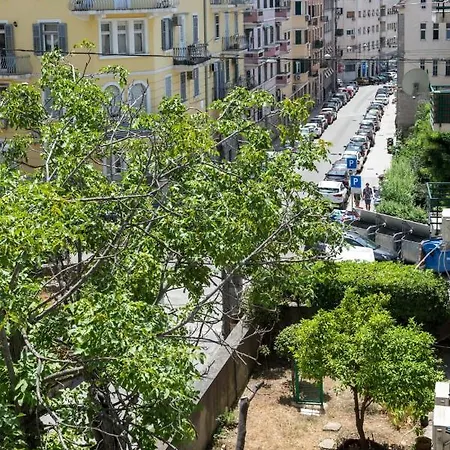 Pape Διαμέρισμα Σπλιτ